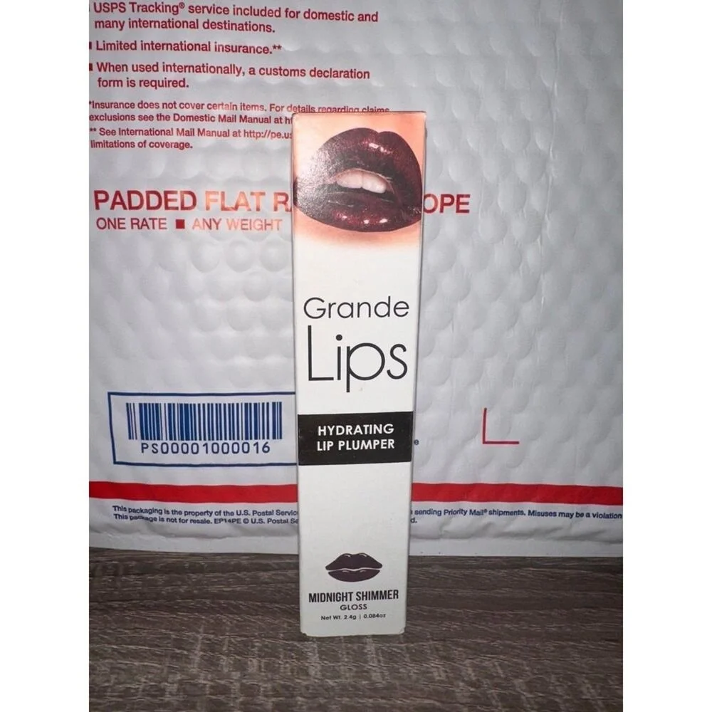 Grande Lips Hydrating Lip Plumper Liquid midnight shimmer‎